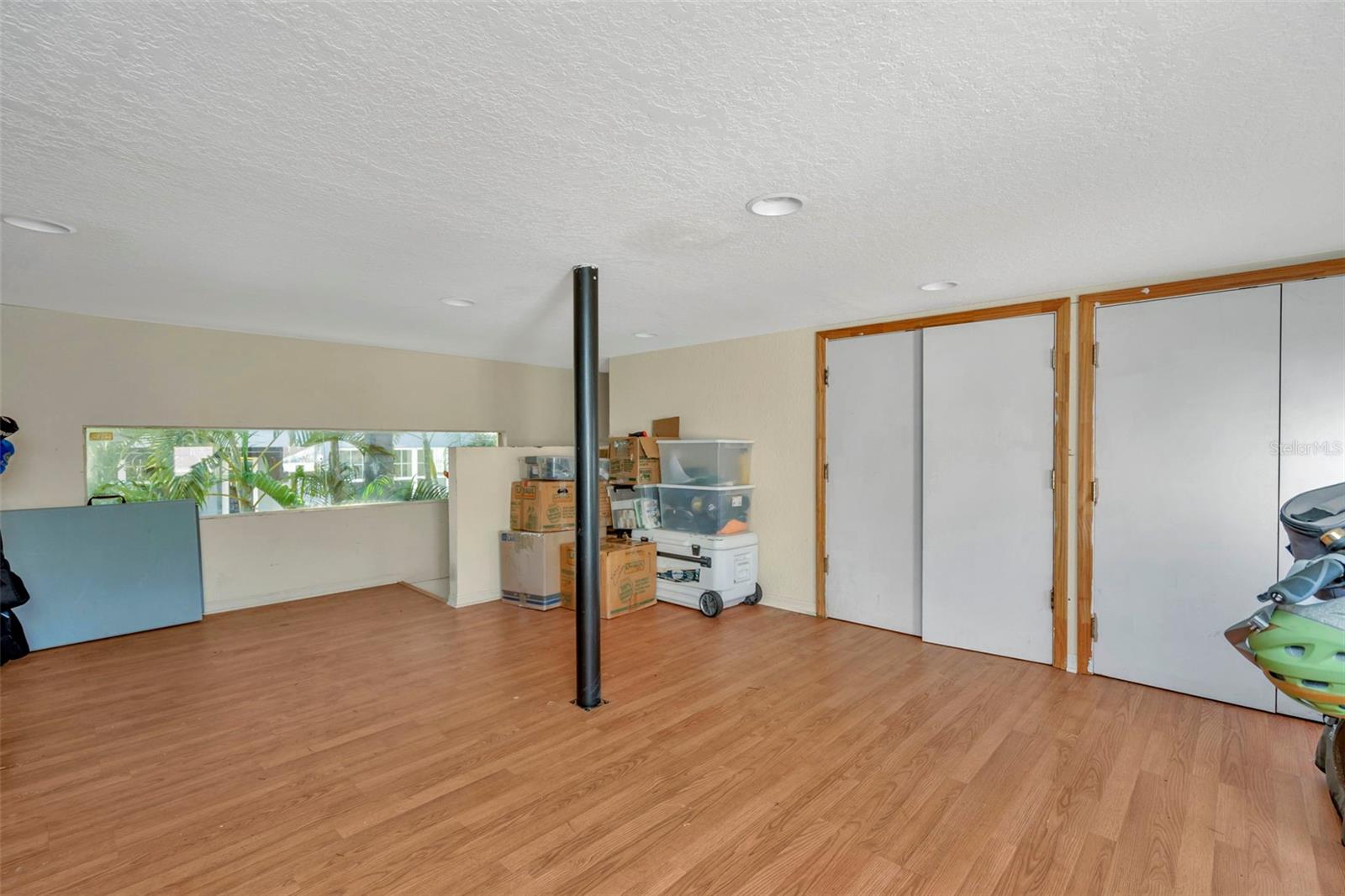 Image 22 of 25 For 167 Barbados Avenue