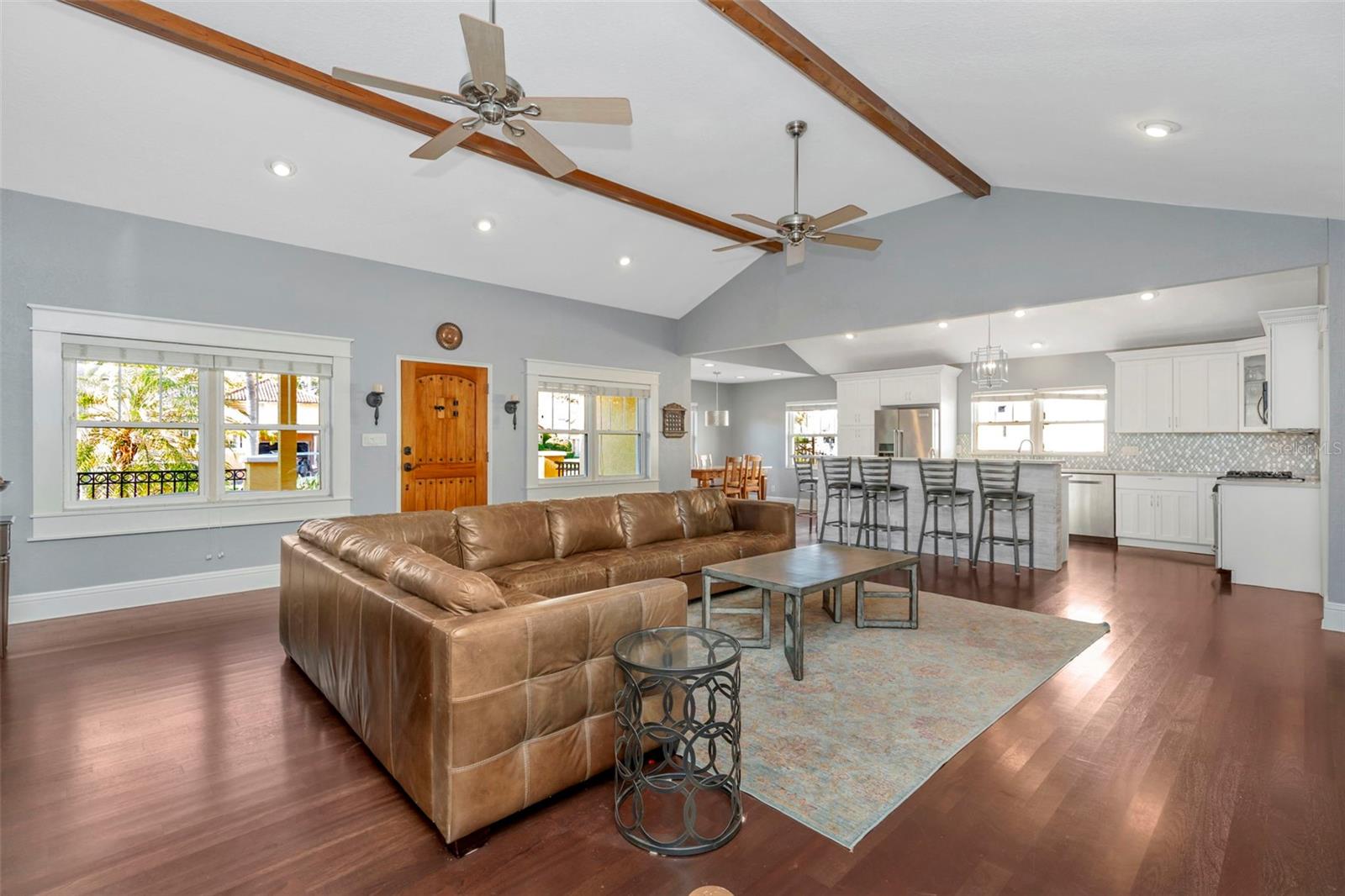 Image 3 of 25 For 167 Barbados Avenue