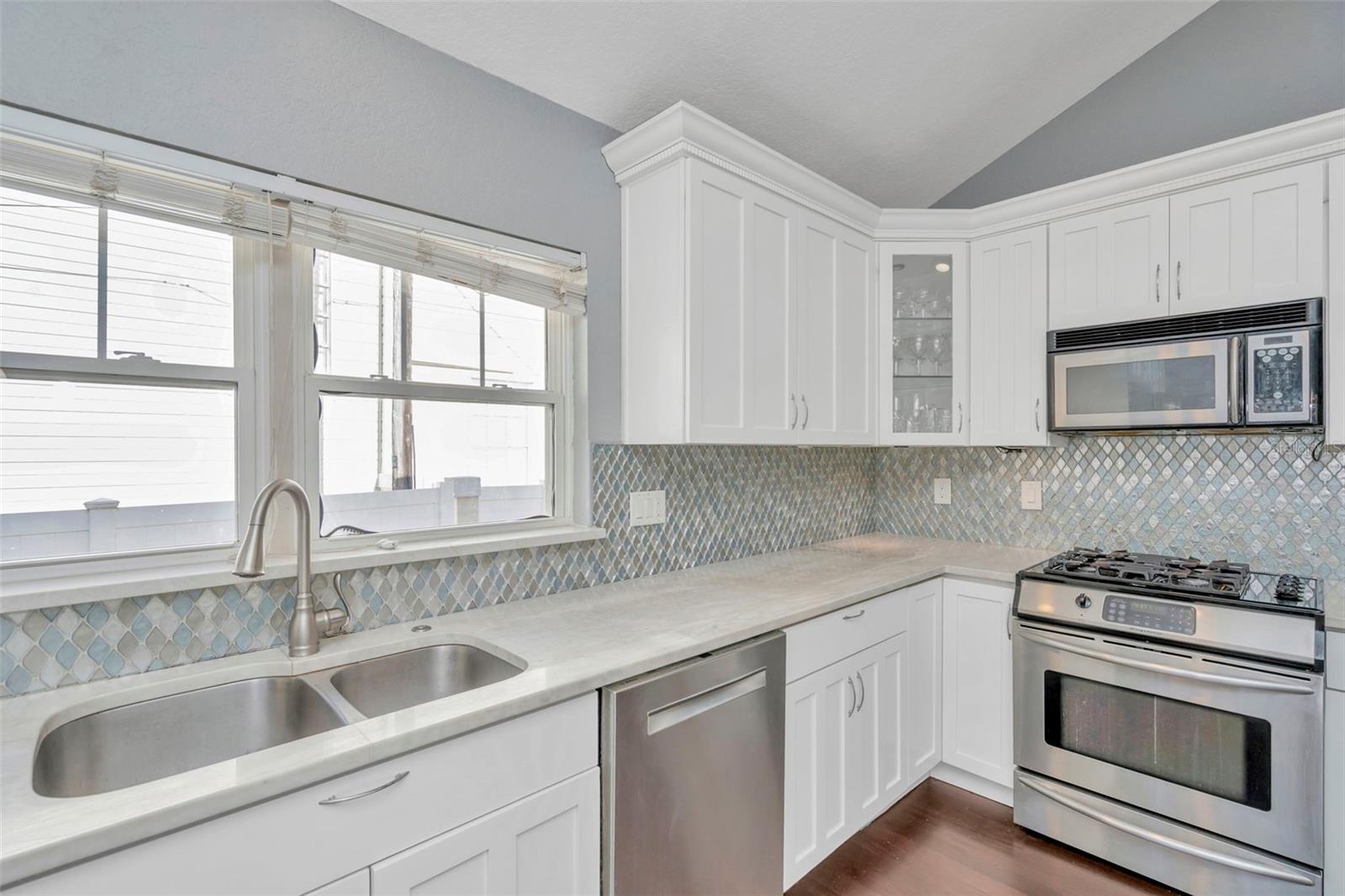 Image 7 of 25 For 167 Barbados Avenue