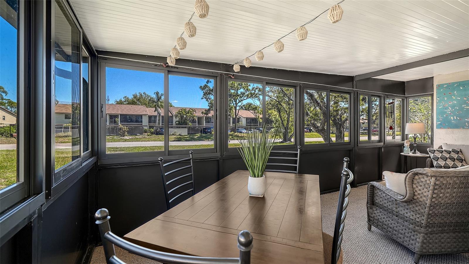 Image 12 of 98 For 712 White Pine Tree Road 77