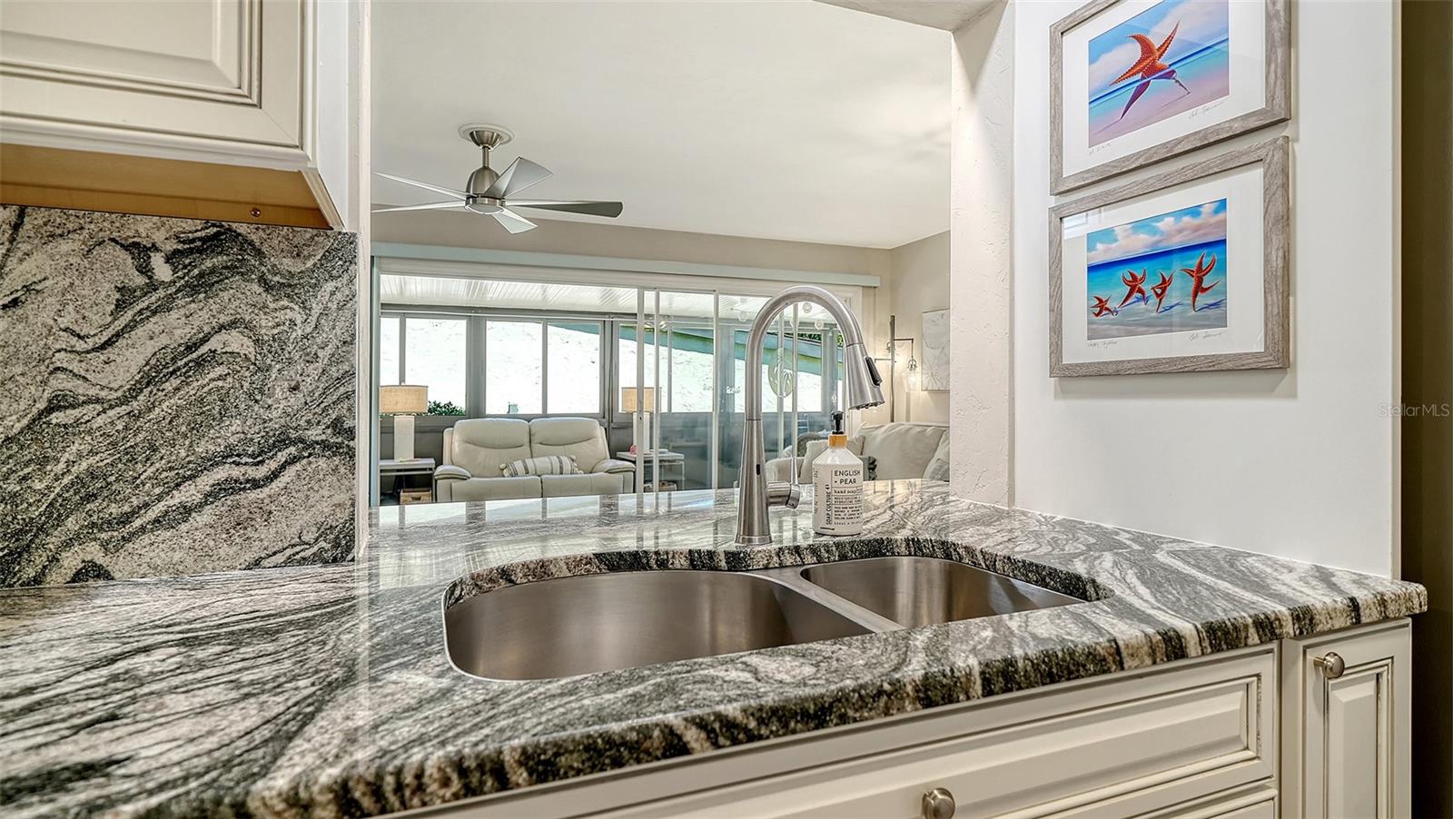 Image 18 of 98 For 712 White Pine Tree Road 77