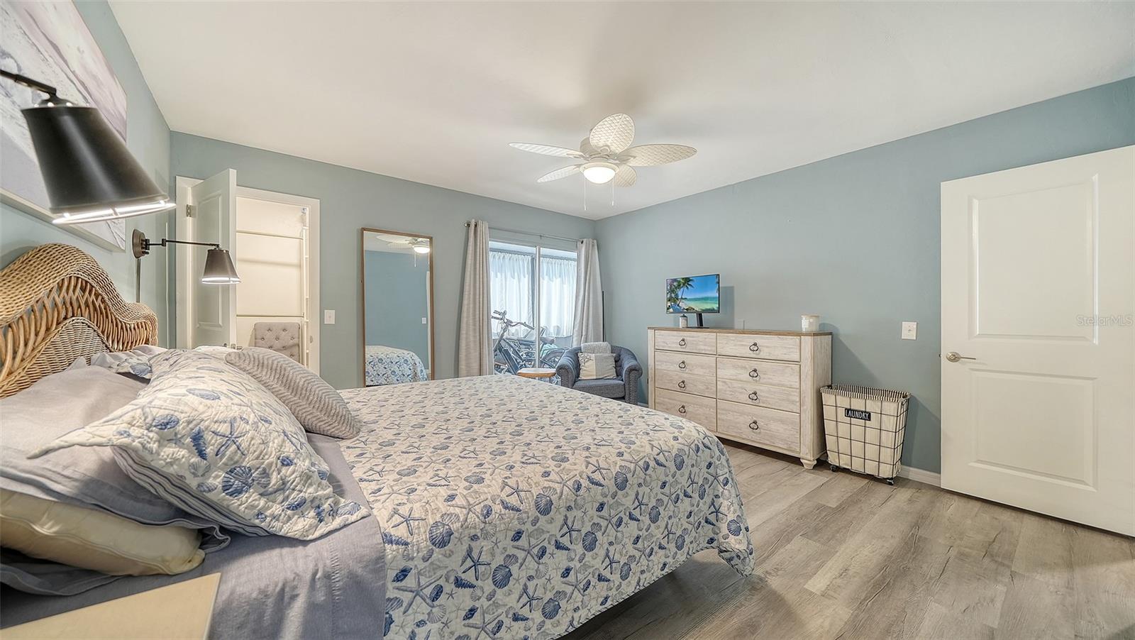 Image 23 of 98 For 712 White Pine Tree Road 77