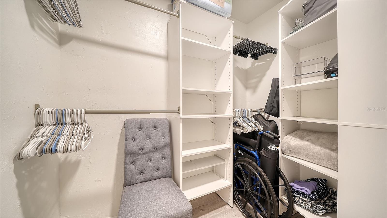 Image 25 of 98 For 712 White Pine Tree Road 77