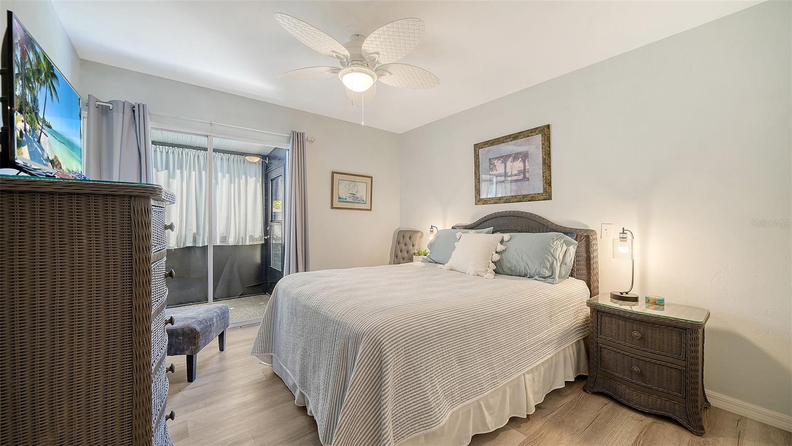 Image 26 of 98 For 712 White Pine Tree Road 77