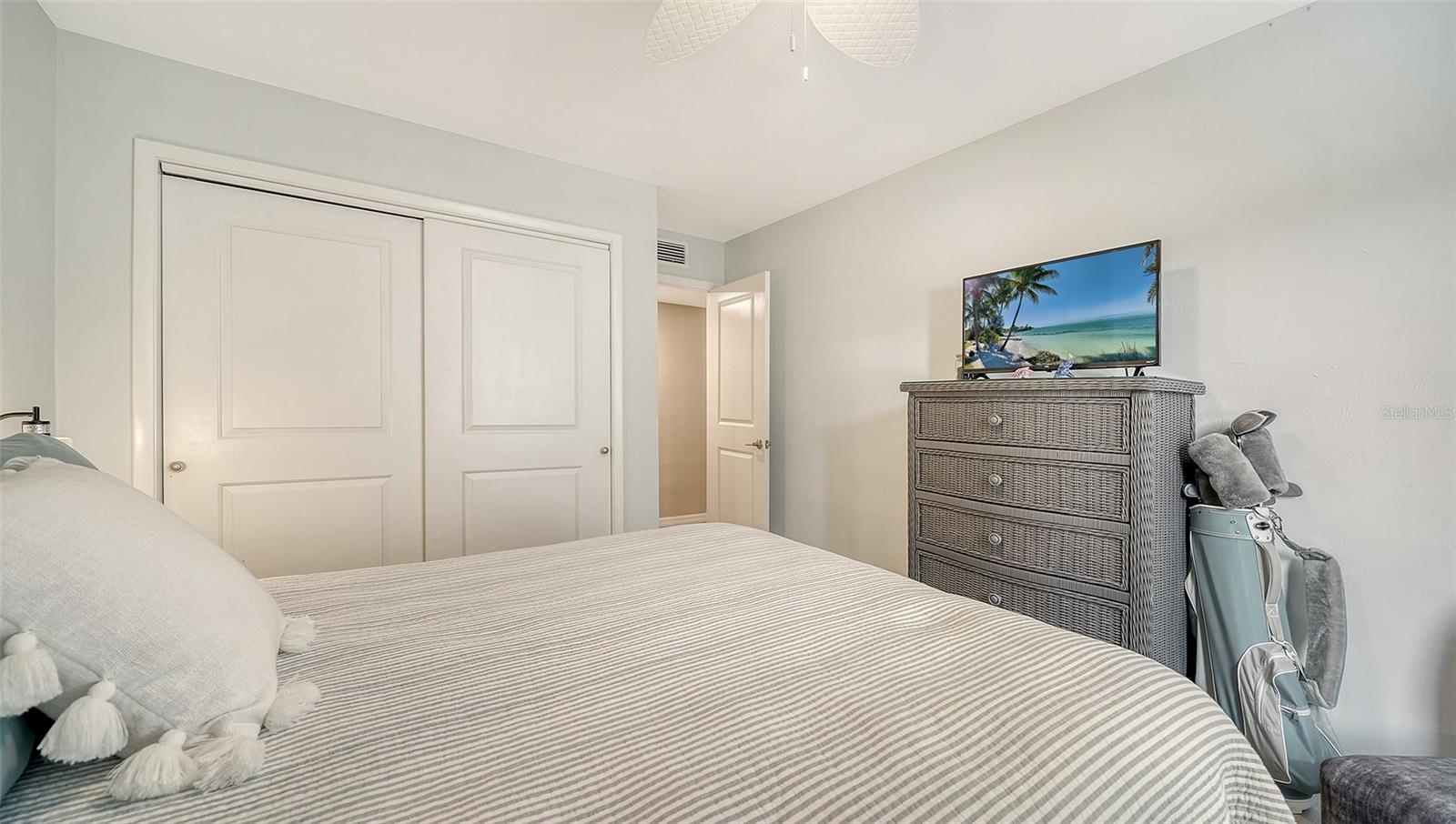 Image 27 of 98 For 712 White Pine Tree Road 77