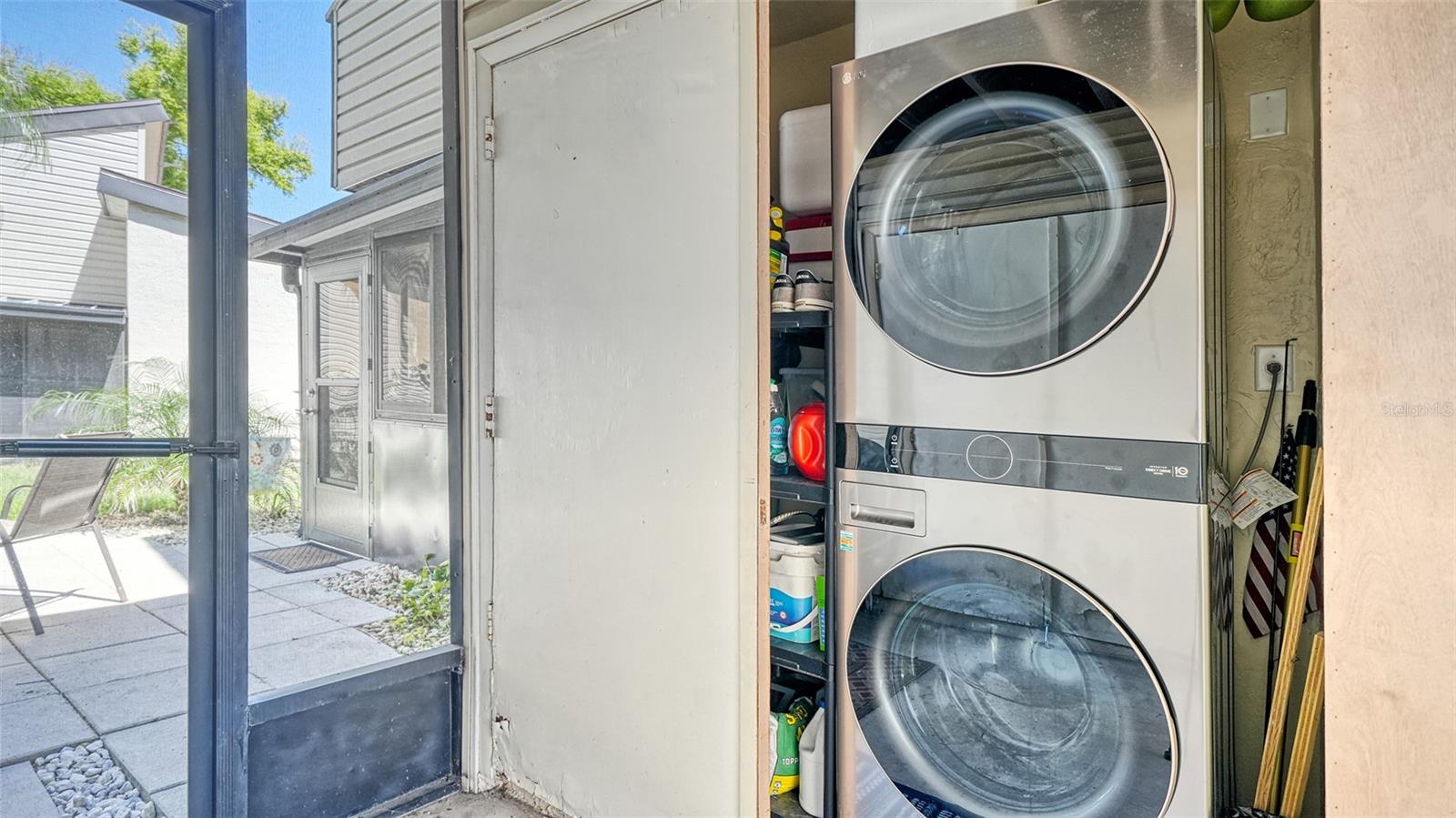 Image 30 of 98 For 712 White Pine Tree Road 77