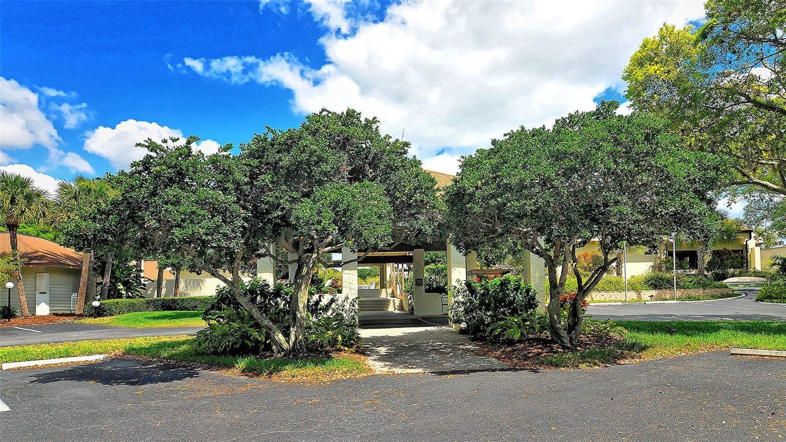 Image 33 of 98 For 712 White Pine Tree Road 77