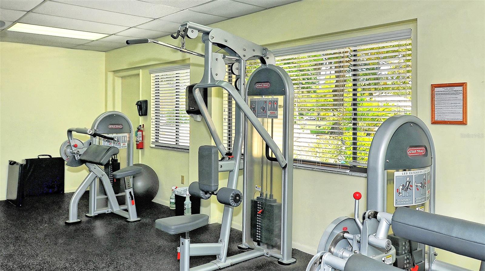 Image 40 of 98 For 712 White Pine Tree Road 77