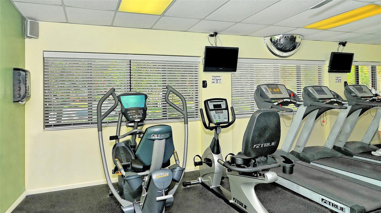 Image 41 of 98 For 712 White Pine Tree Road 77