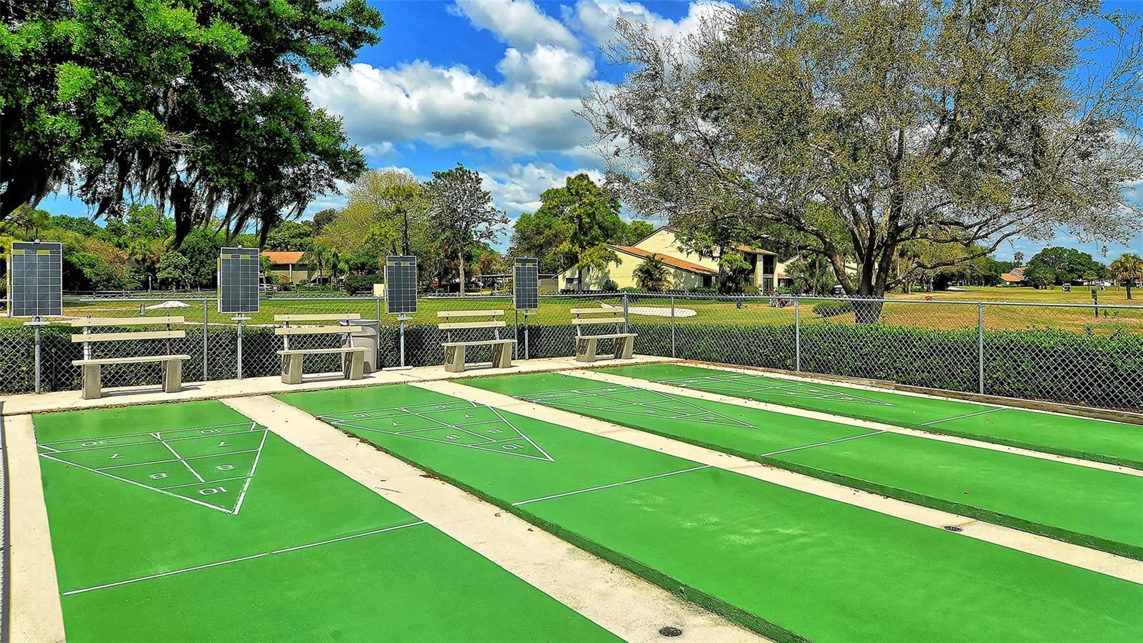 Image 47 of 98 For 712 White Pine Tree Road 77