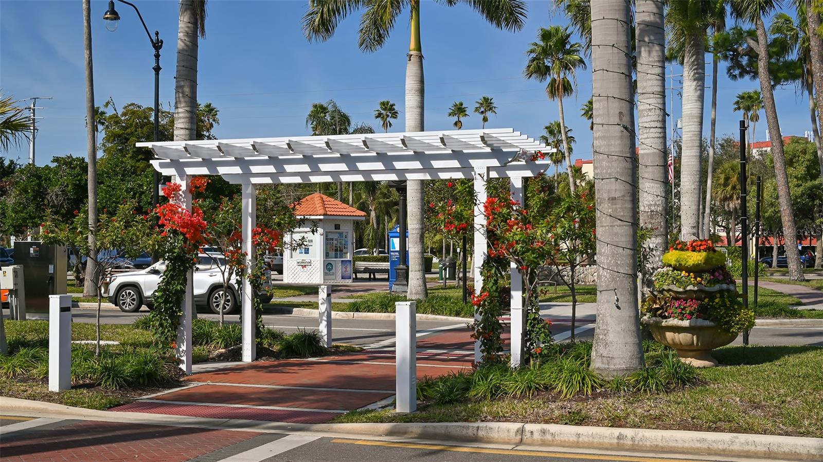 Image 75 of 98 For 712 White Pine Tree Road 77