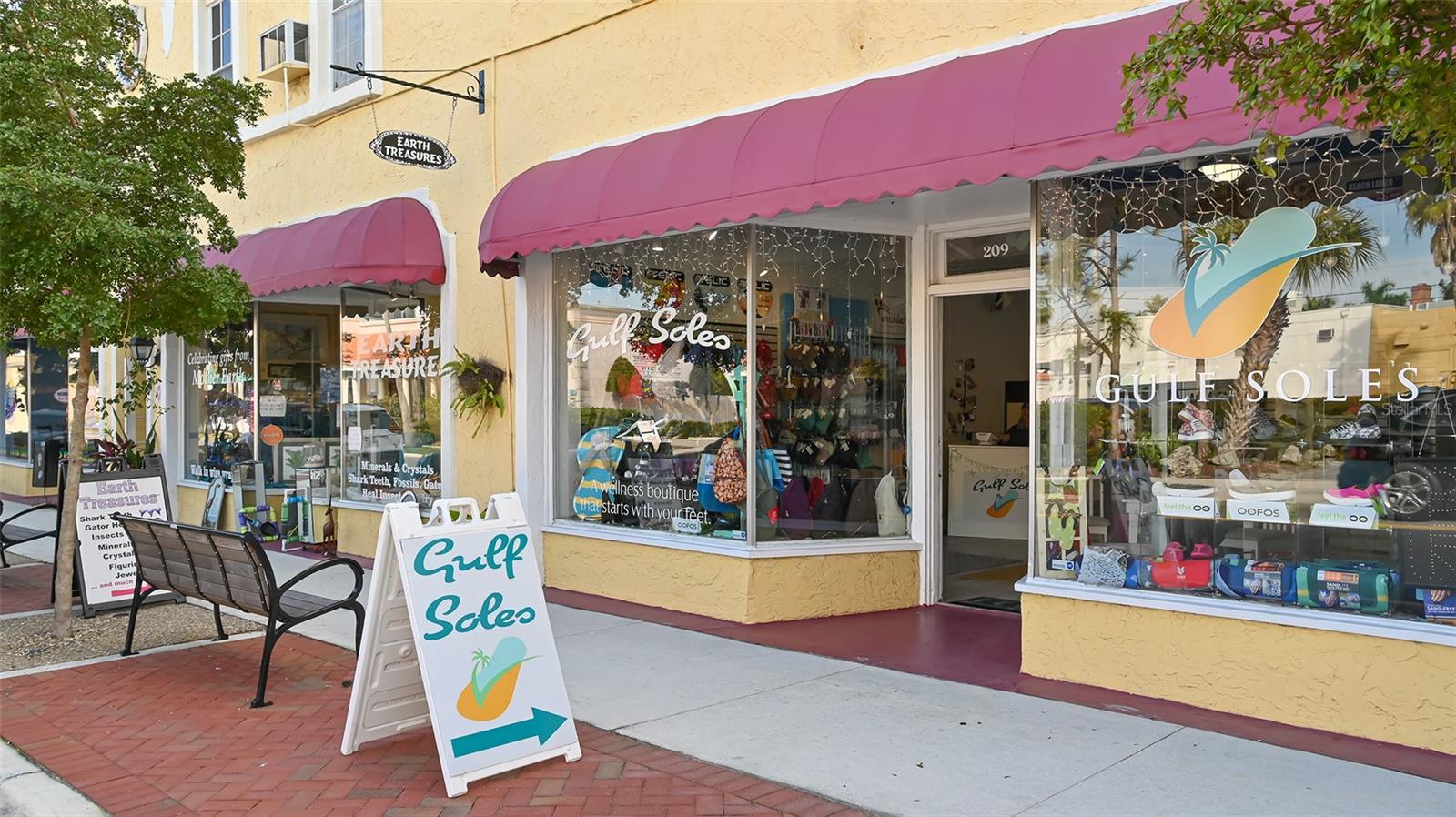 Image 85 of 98 For 712 White Pine Tree Road 77