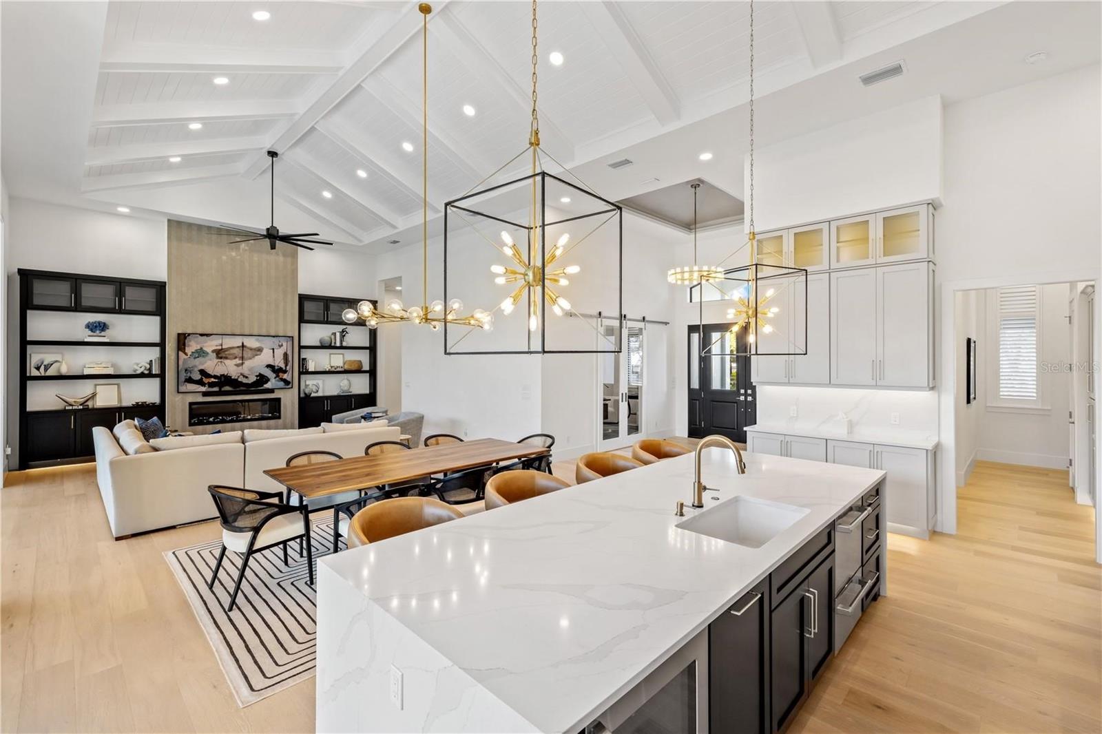 Image 21 of 80 For 1800 Webber Street