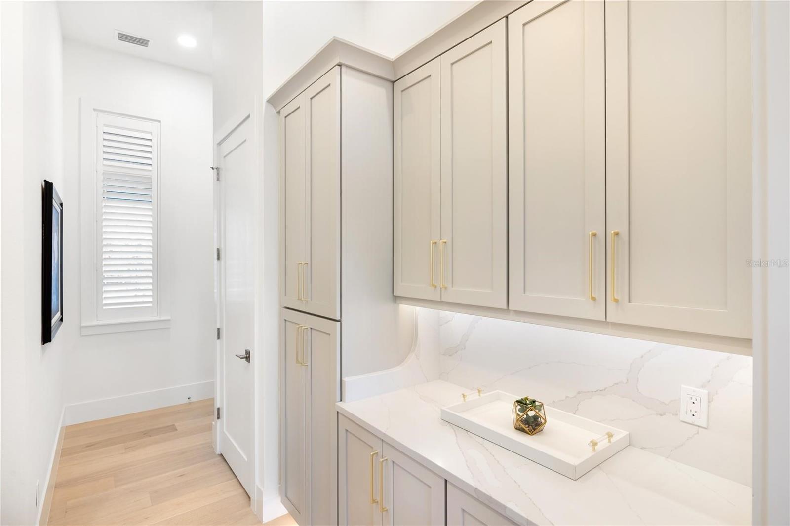 Image 48 of 80 For 1800 Webber Street