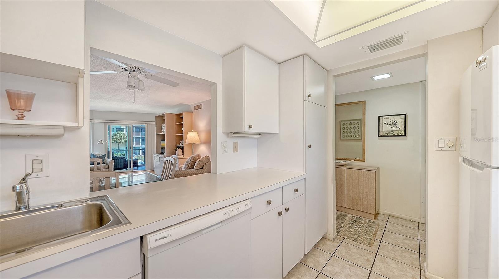 Image 18 of 46 For 1257 Portofino Drive 203