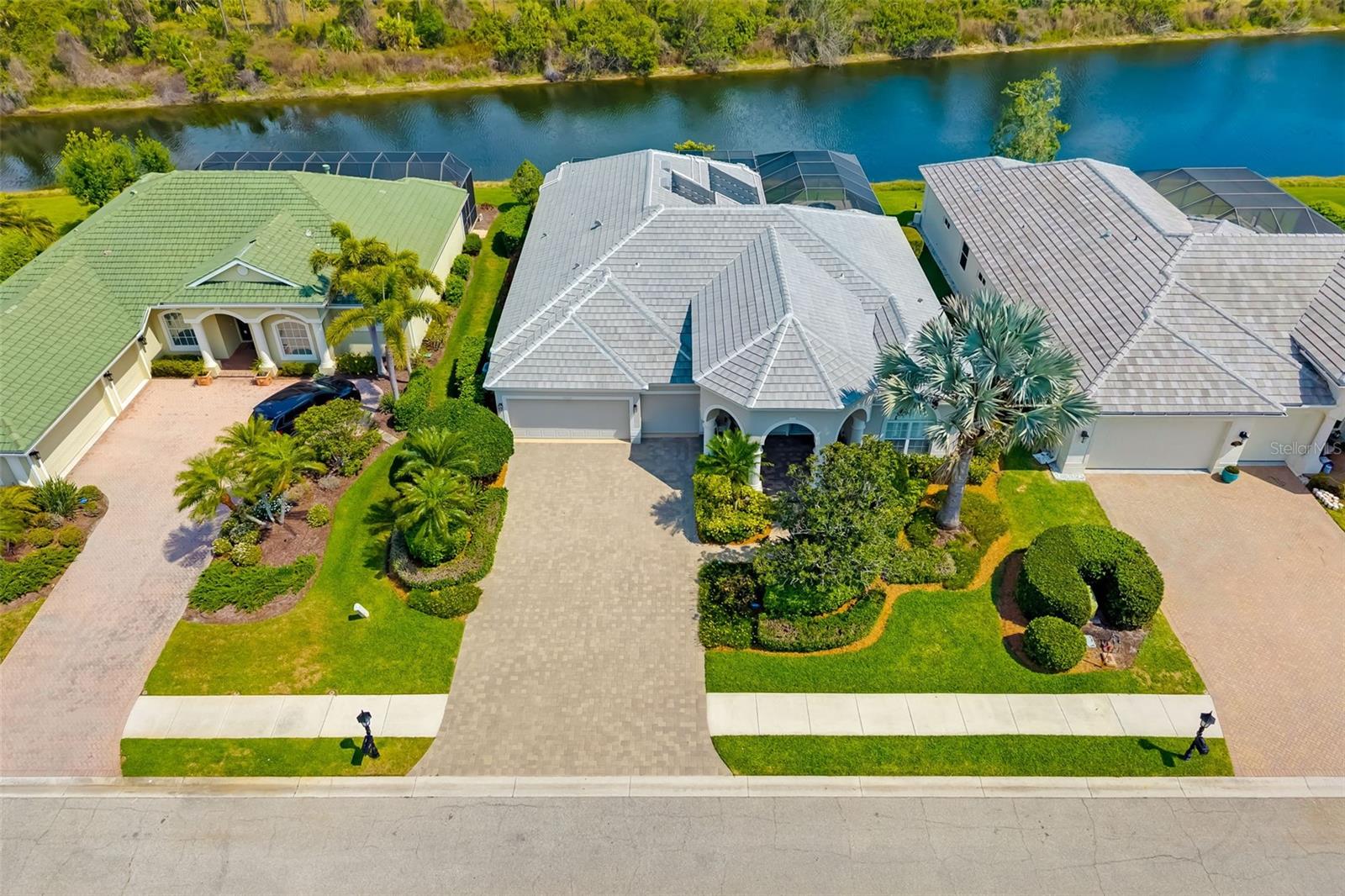 Image 3 of 76 For 1016 Scherer Way