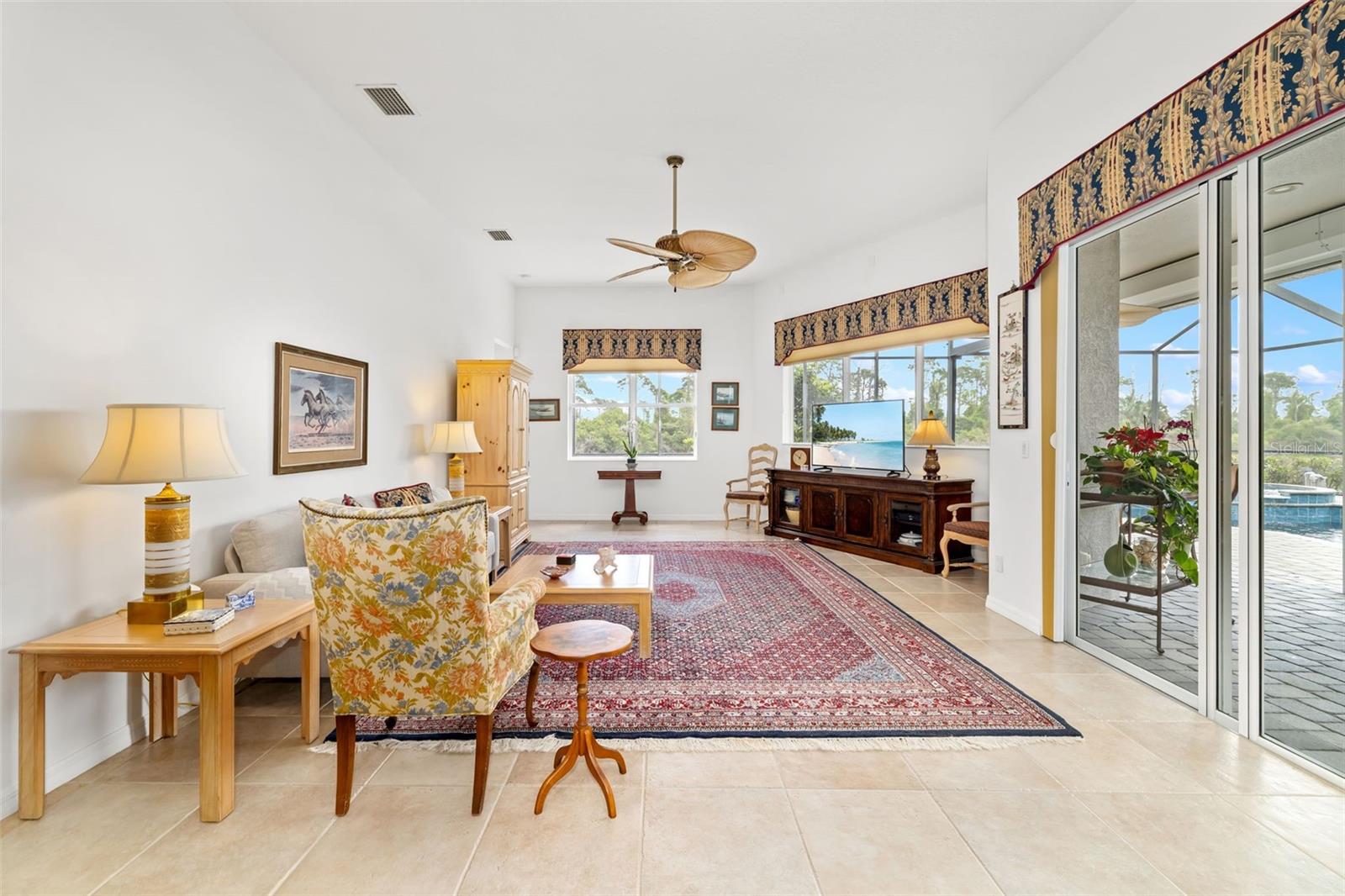 Image 41 of 76 For 1016 Scherer Way