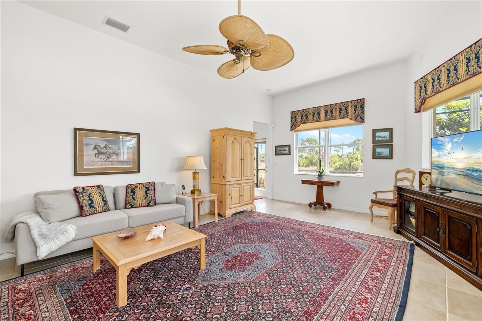 Image 44 of 76 For 1016 Scherer Way