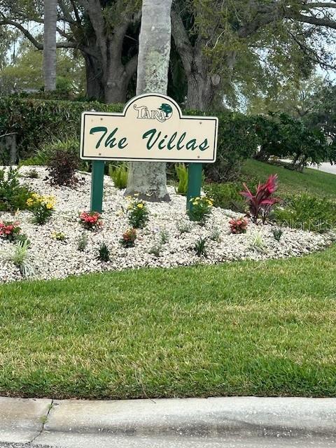 Image 14 of 69 For 6911 Stoneywalk Court