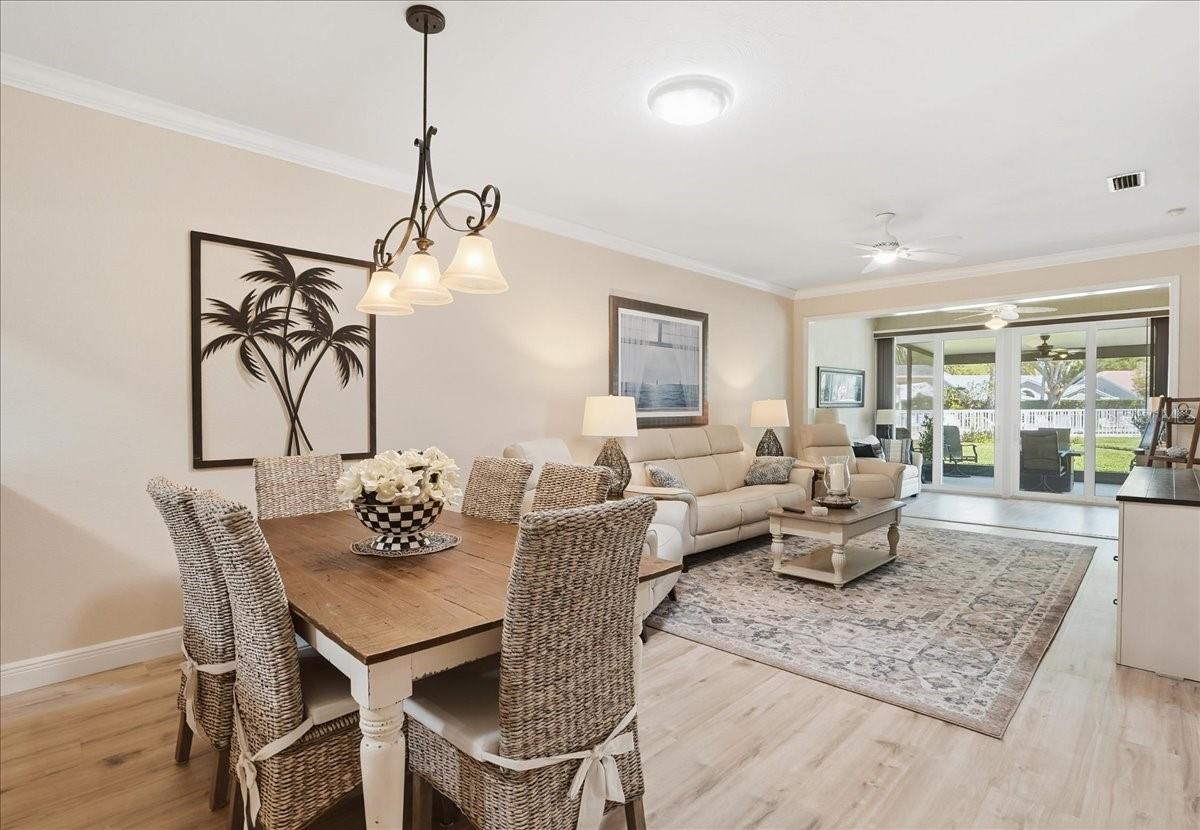 Image 16 of 69 For 6911 Stoneywalk Court