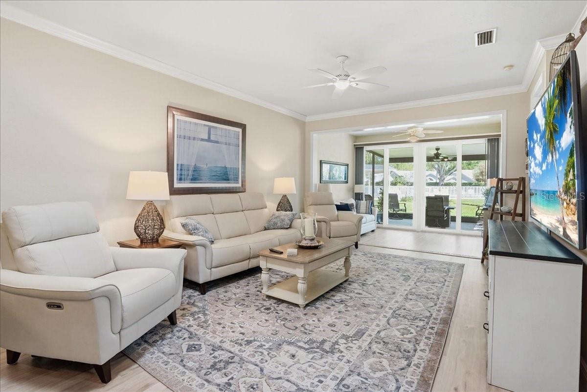 Image 17 of 69 For 6911 Stoneywalk Court