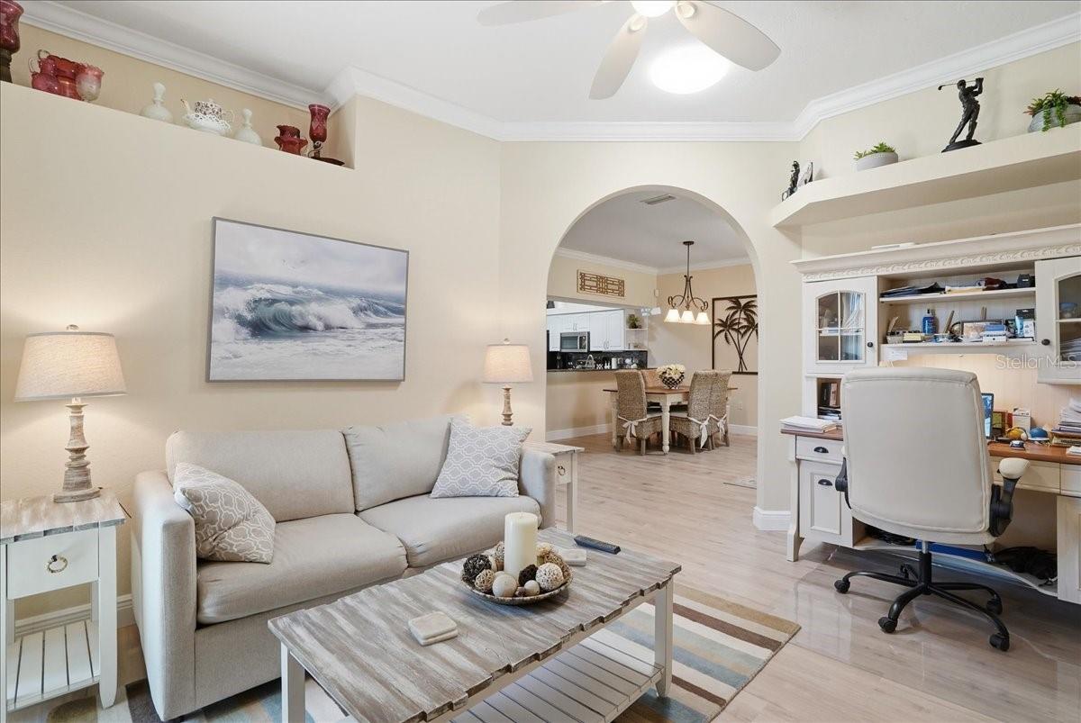 Image 24 of 69 For 6911 Stoneywalk Court