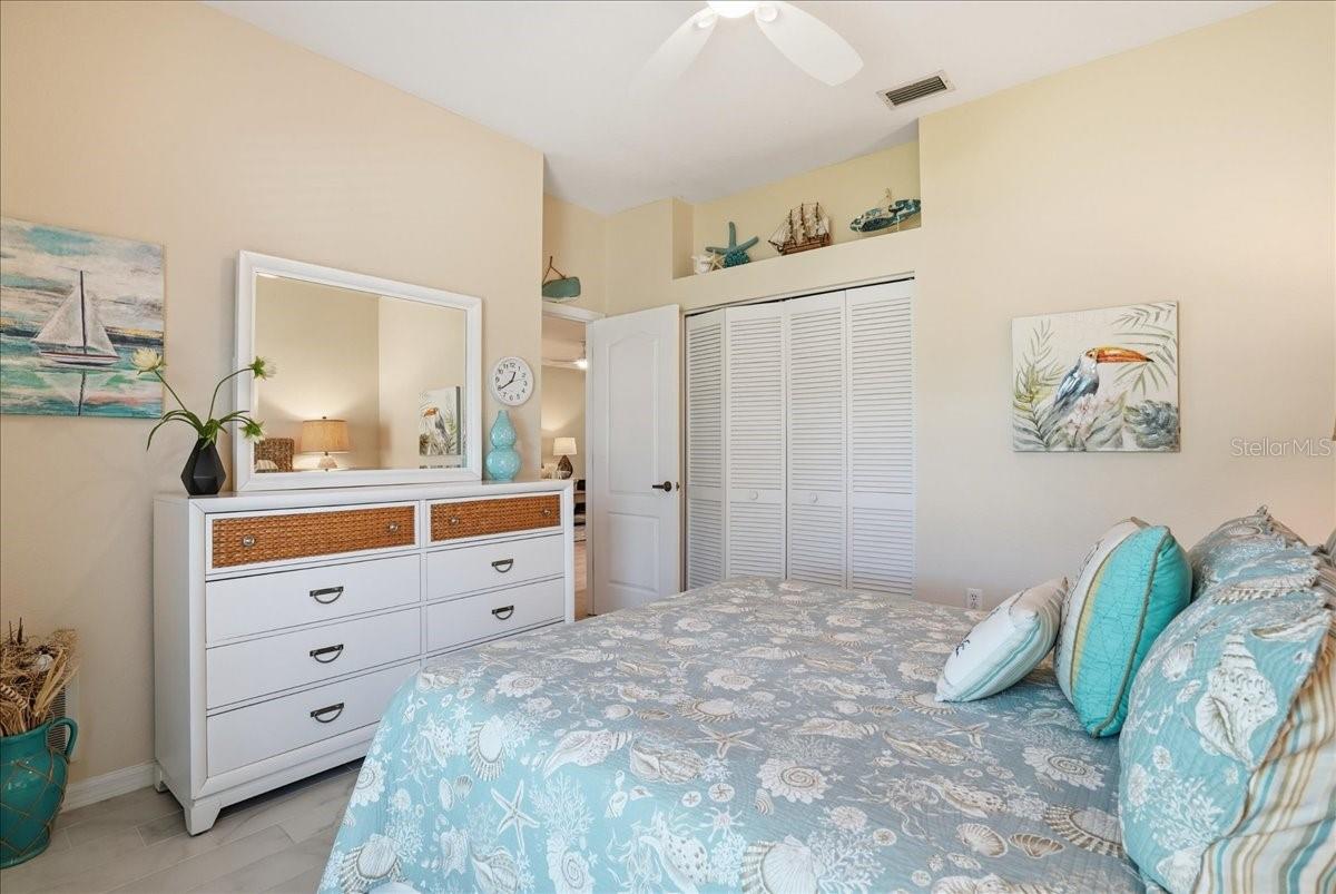 Image 35 of 69 For 6911 Stoneywalk Court