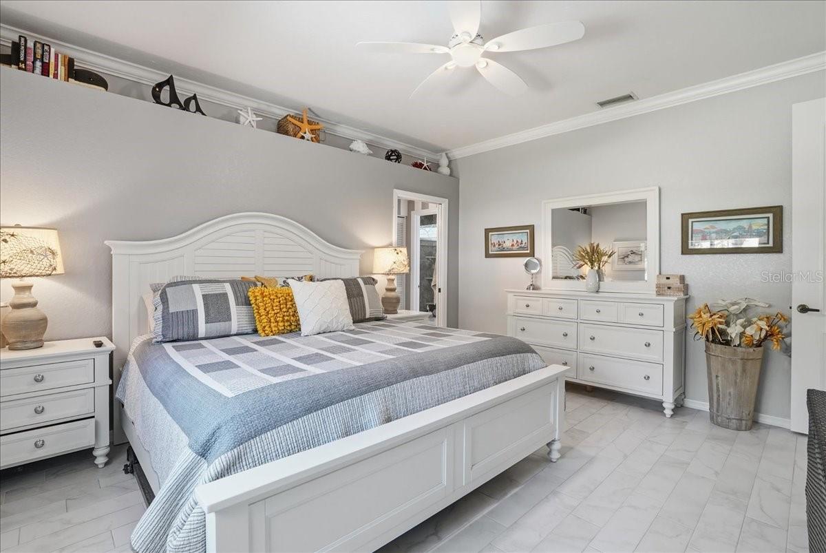 Image 36 of 69 For 6911 Stoneywalk Court