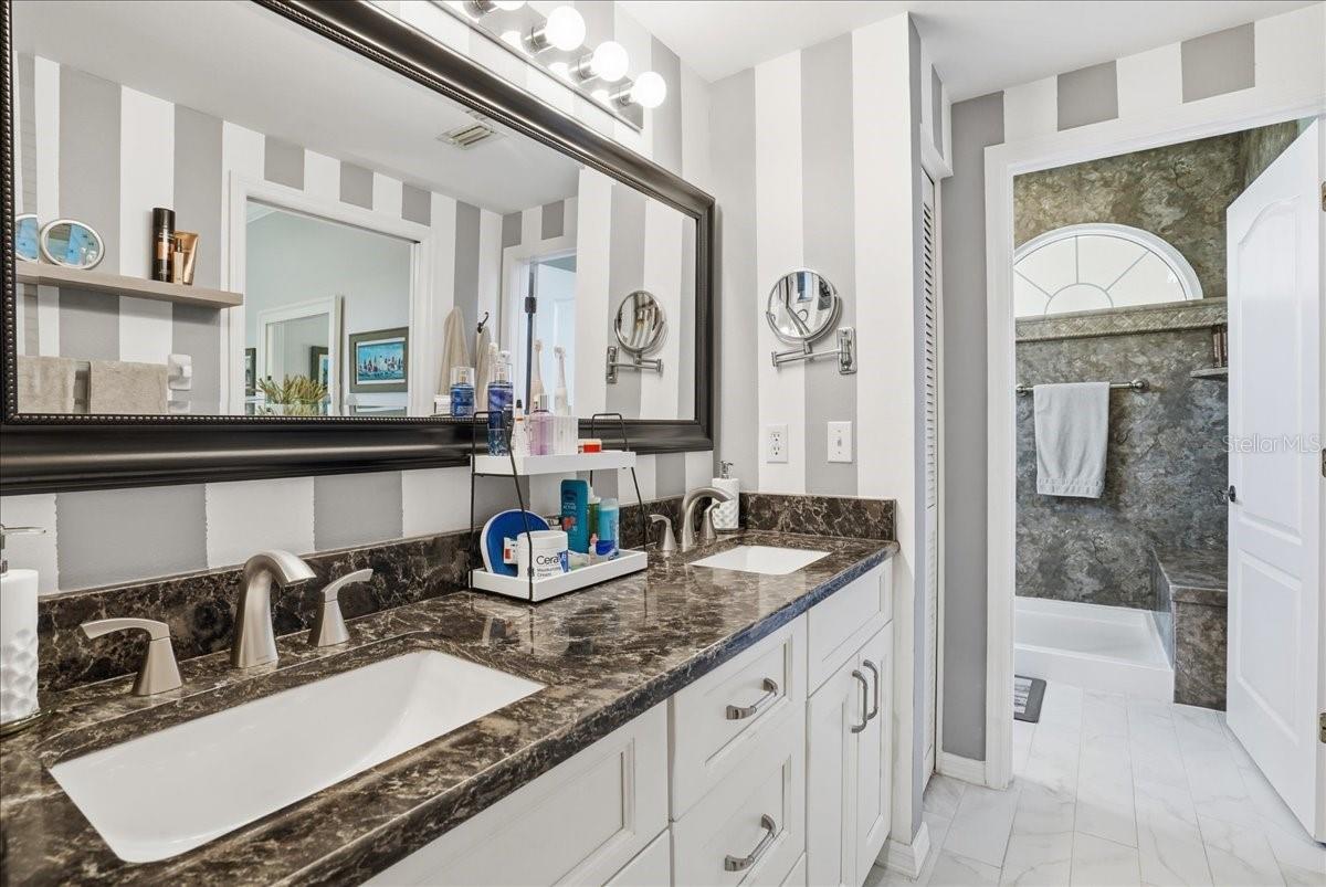 Image 40 of 69 For 6911 Stoneywalk Court