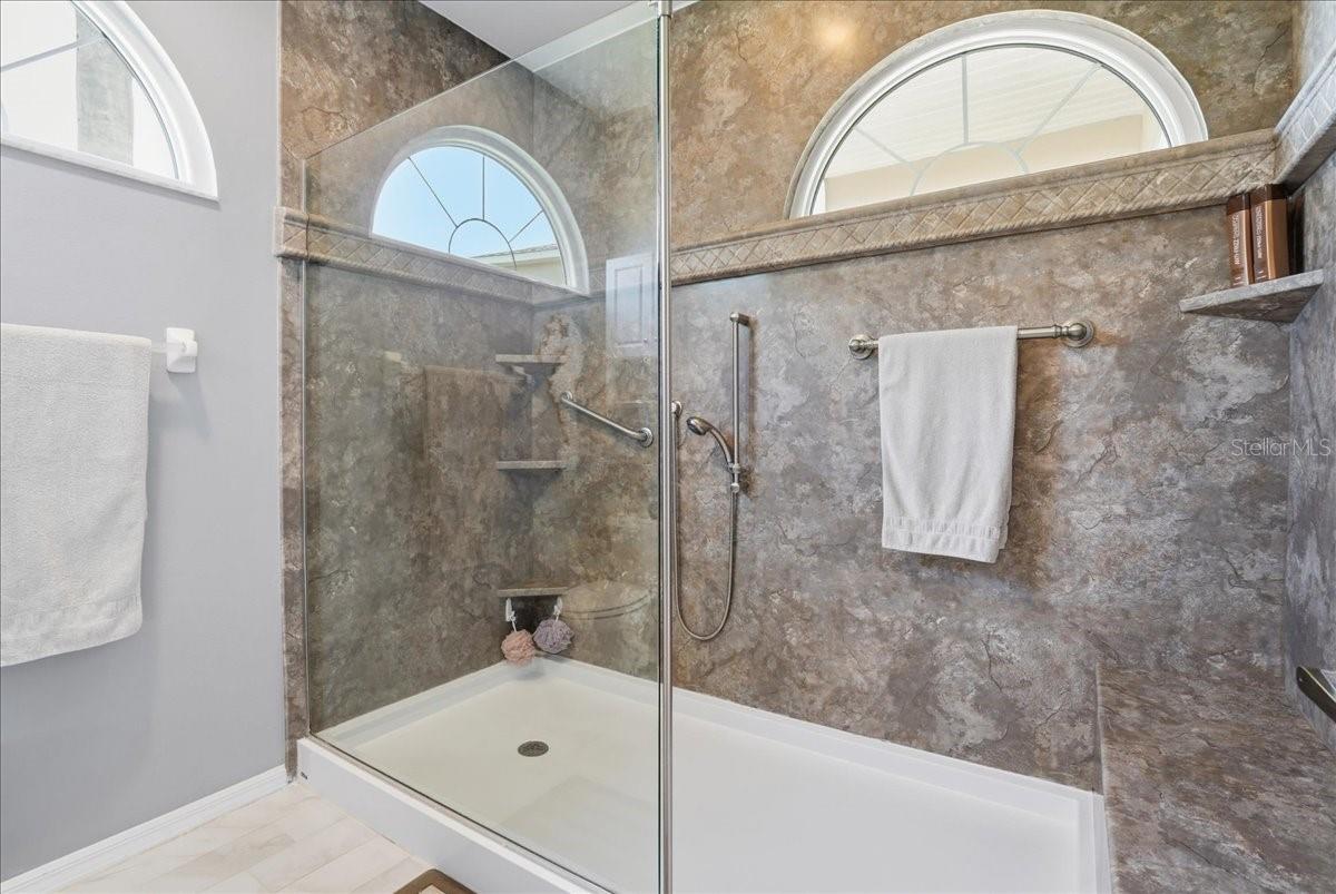 Image 42 of 69 For 6911 Stoneywalk Court