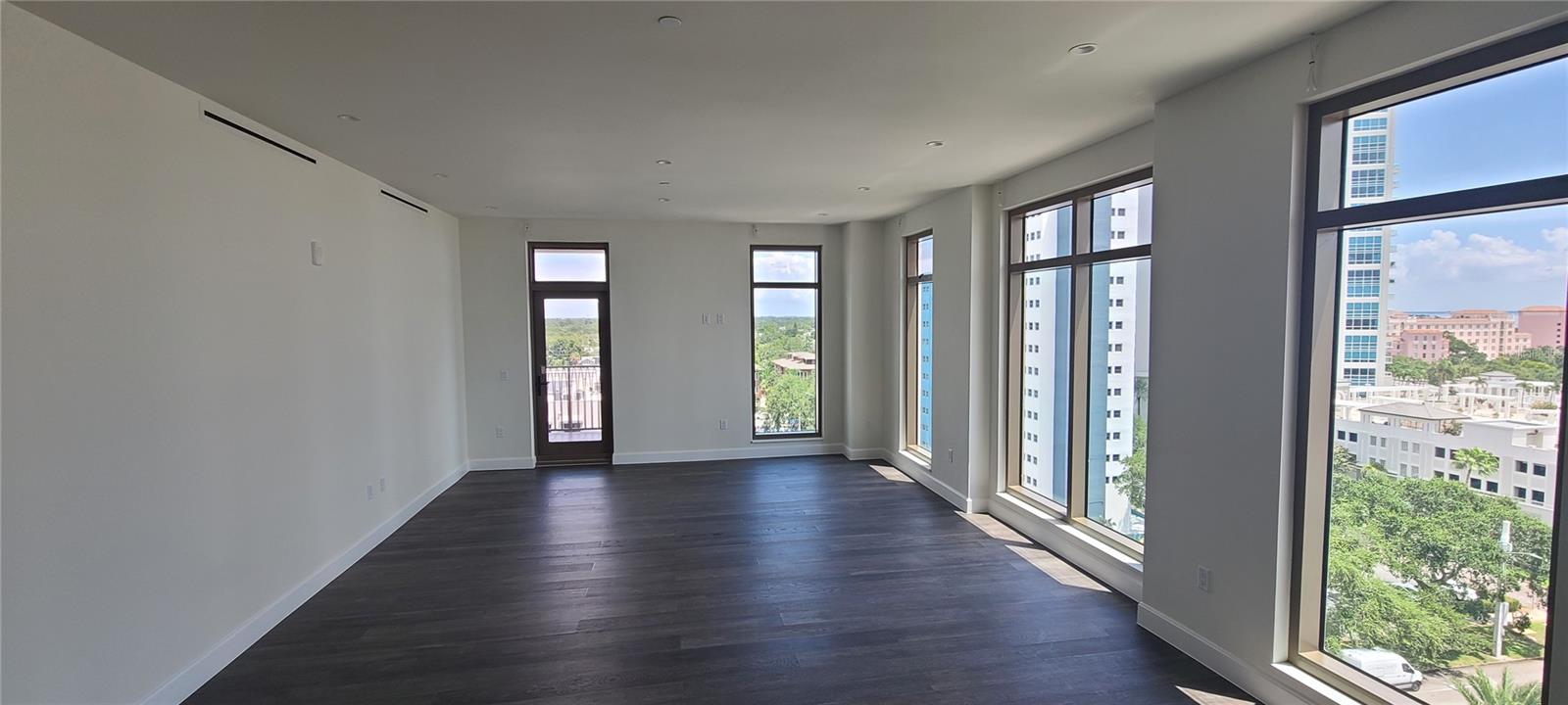 Image 16 of 42 For 126 4th Avenue Ne 801