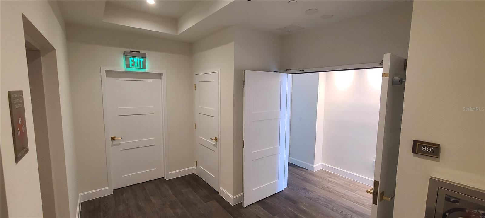 Image 17 of 42 For 126 4th Avenue Ne 801