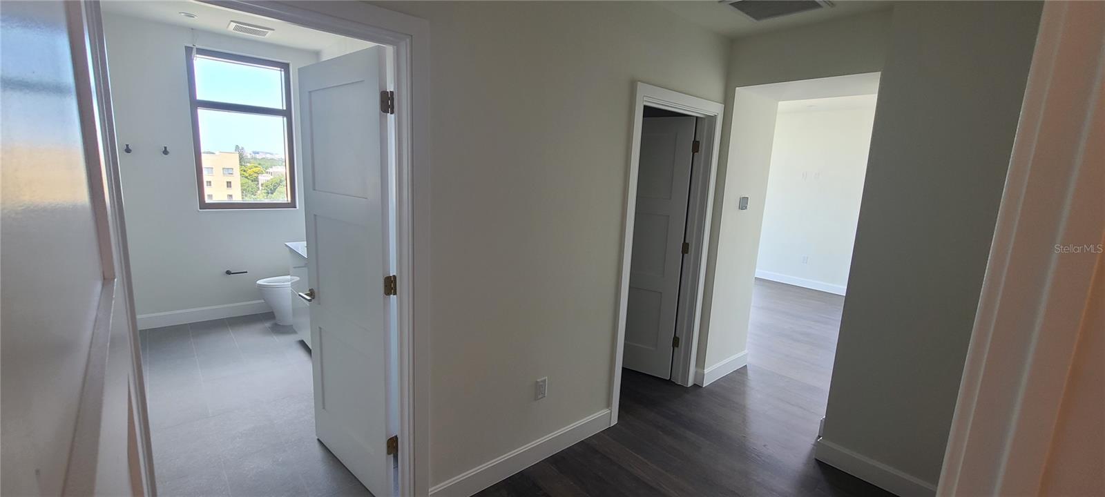 Image 19 of 42 For 126 4th Avenue Ne 801