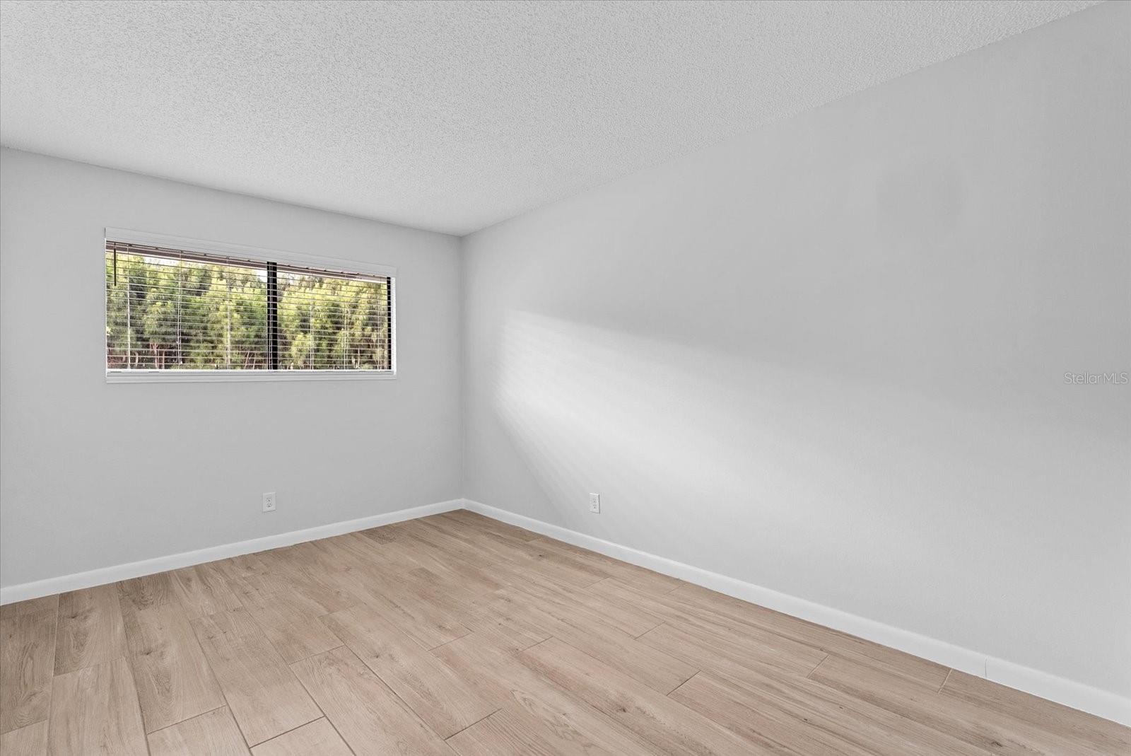 Image 12 of 31 For 6033 34th Street W 28