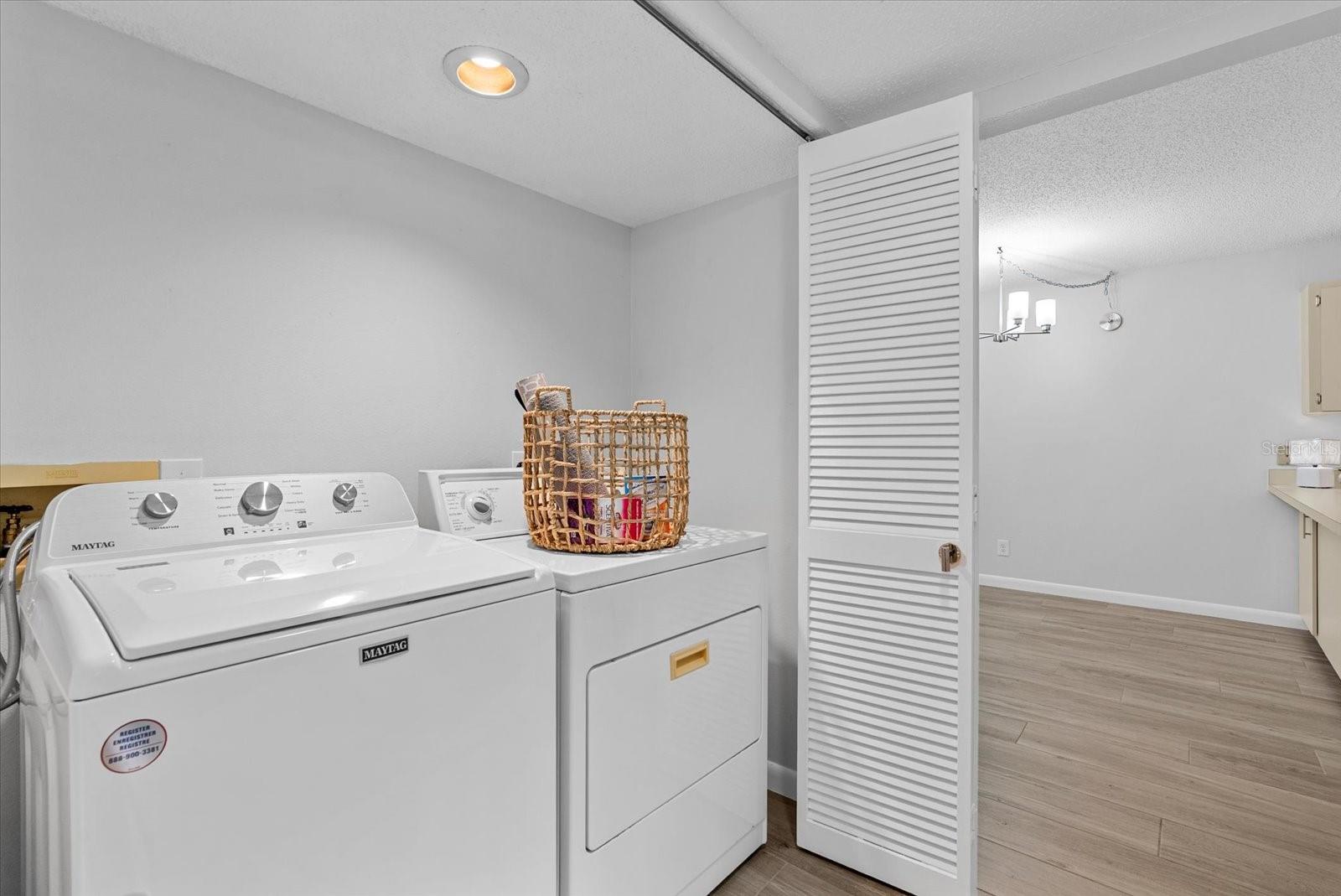 Image 18 of 31 For 6033 34th Street W 28