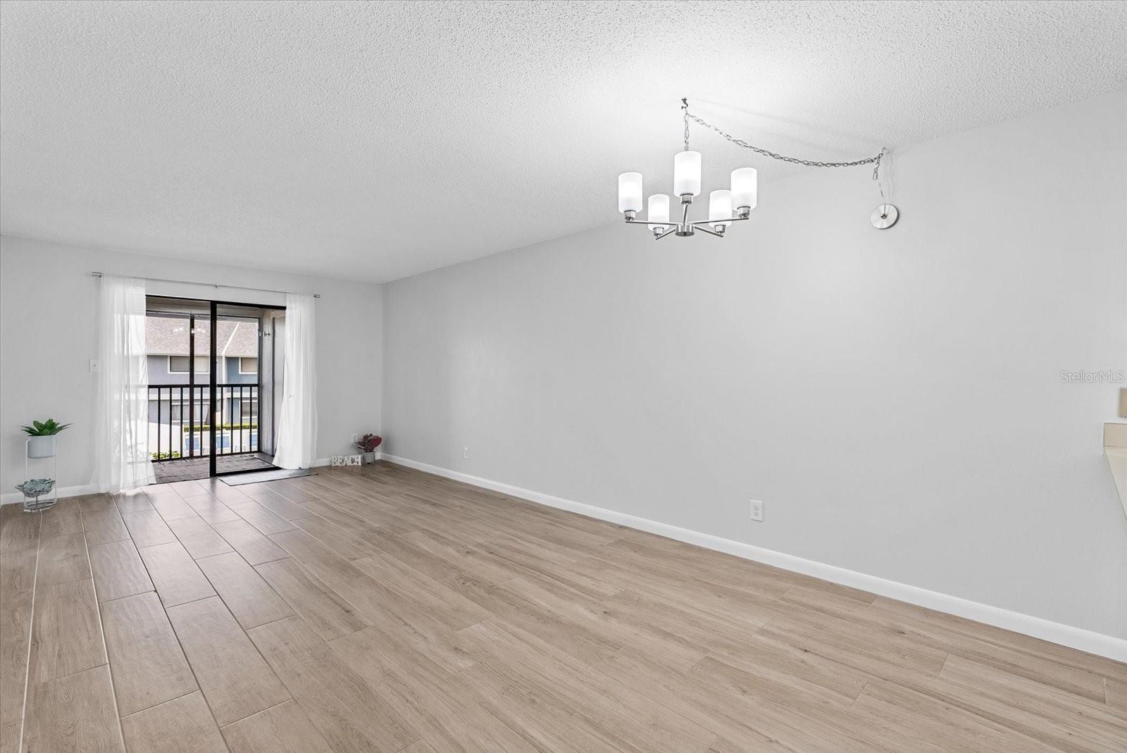 Image 7 of 31 For 6033 34th Street W 28