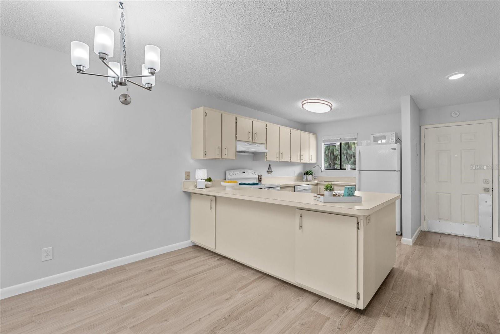 Image 9 of 31 For 6033 34th Street W 28