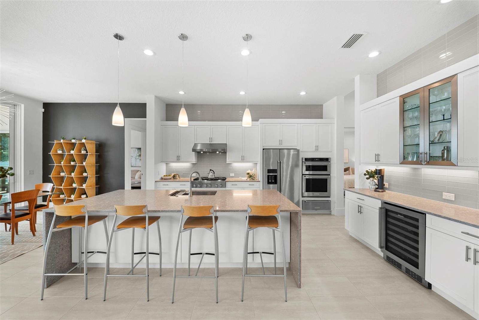 Image 13 of 64 For 16826 Clearlake Avenue