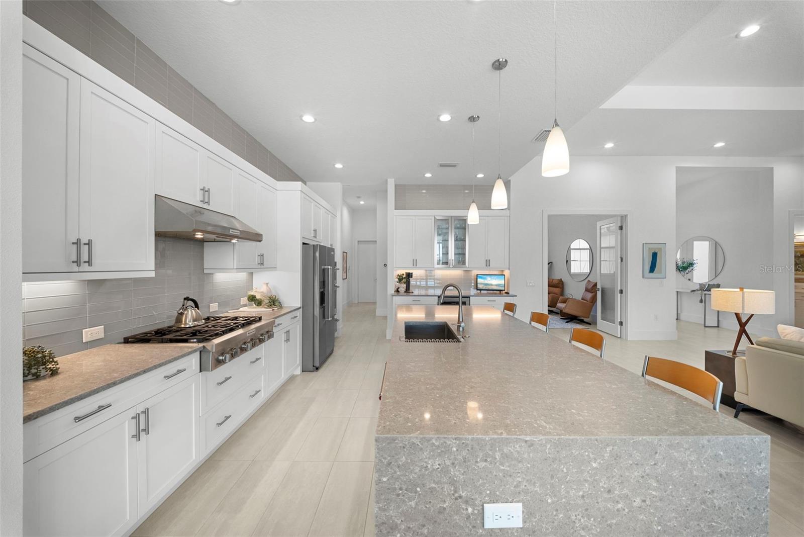 Image 18 of 64 For 16826 Clearlake Avenue