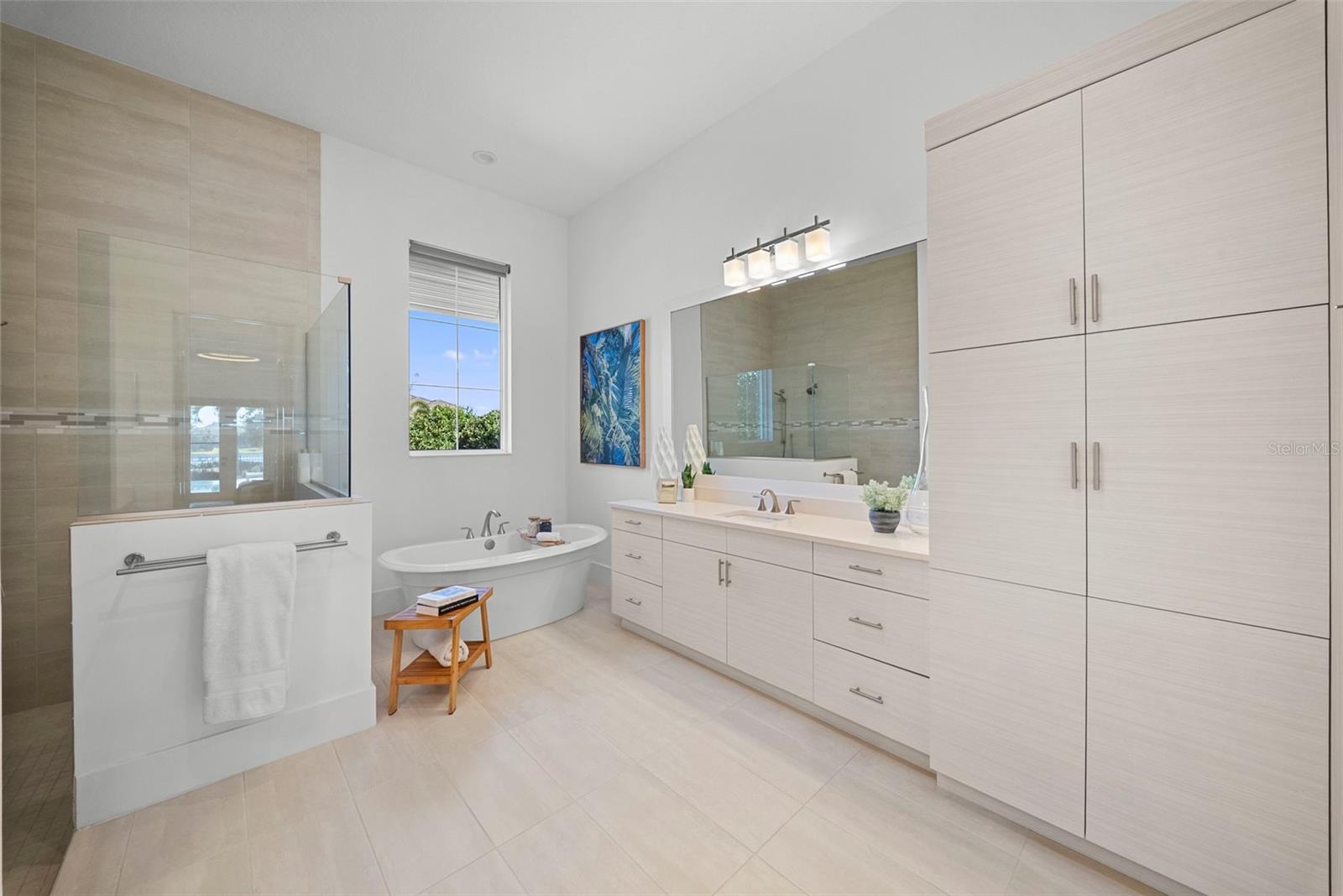 Image 25 of 64 For 16826 Clearlake Avenue