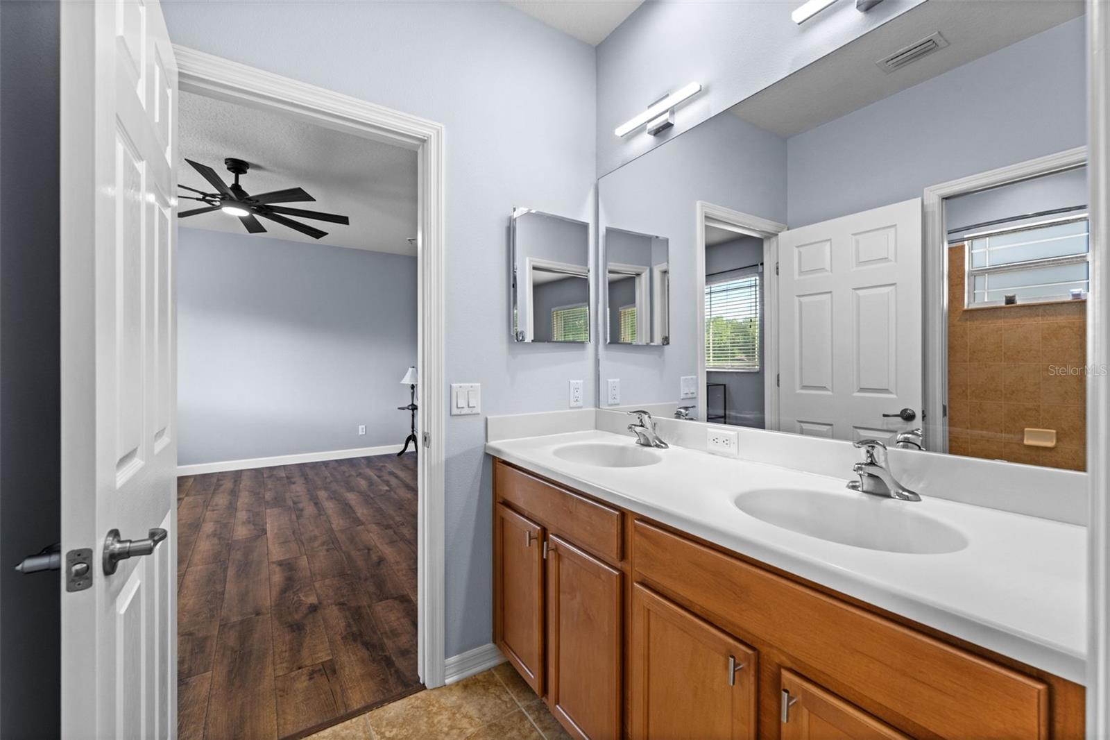 Image 37 of 56 For 5326 Napa Drive