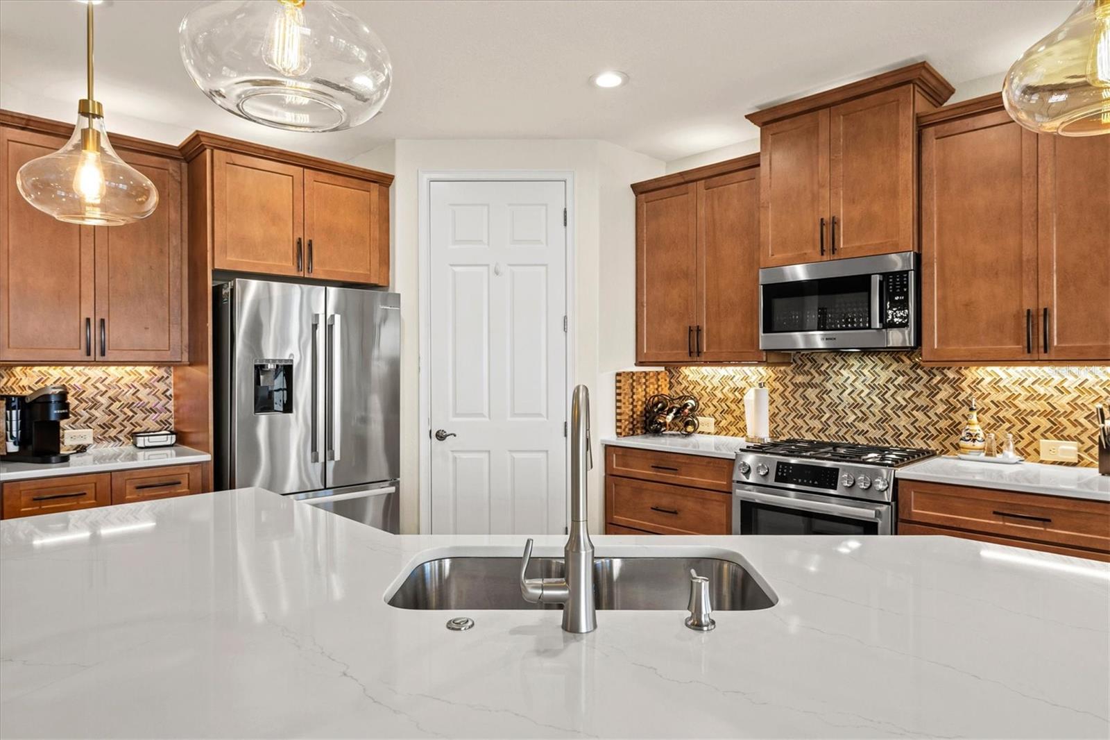 Image 13 of 100 For 1135 Riverscape Street 1135