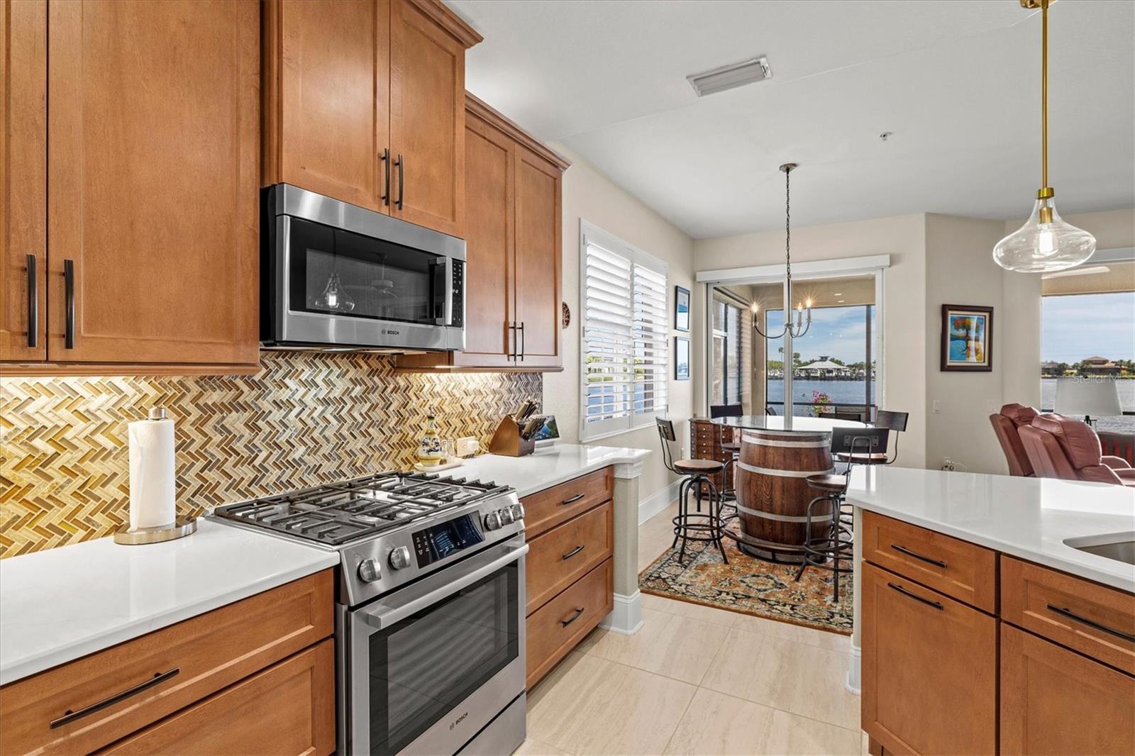 Image 16 of 100 For 1135 Riverscape Street 1135