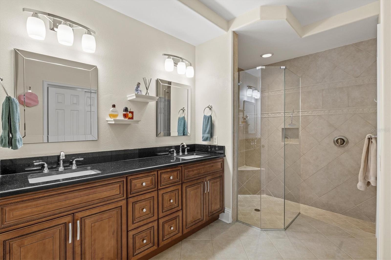 Image 31 of 100 For 1135 Riverscape Street 1135