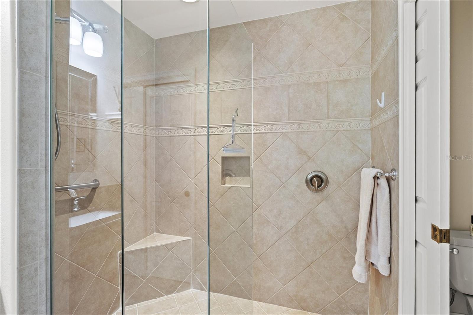 Image 33 of 100 For 1135 Riverscape Street 1135