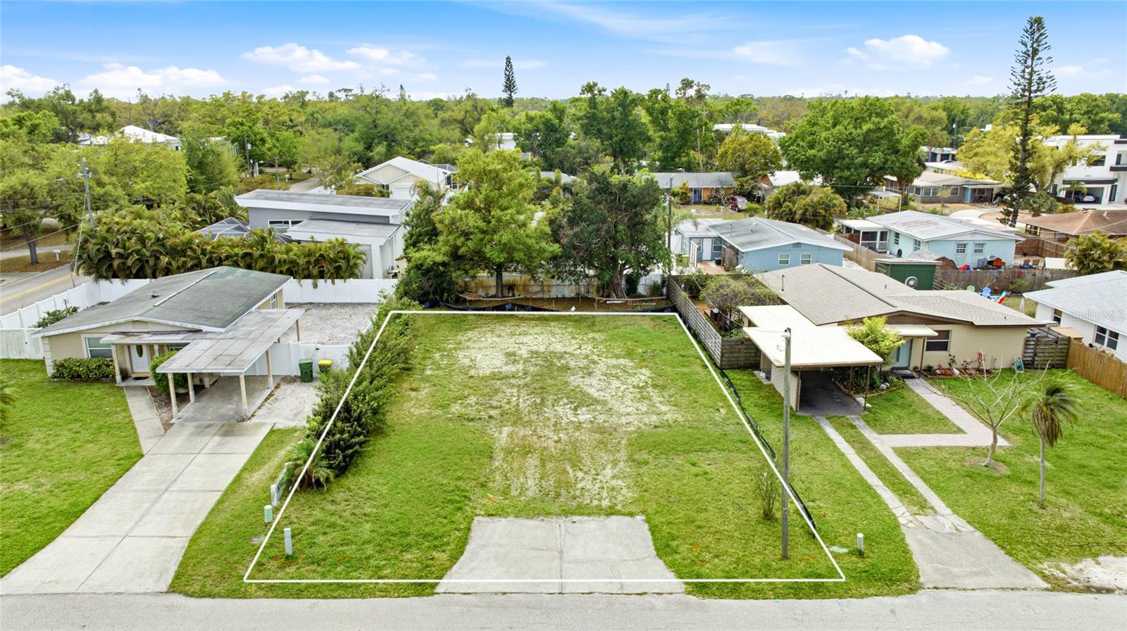 Image 4 of 7 For 2360 Loma Linda Street