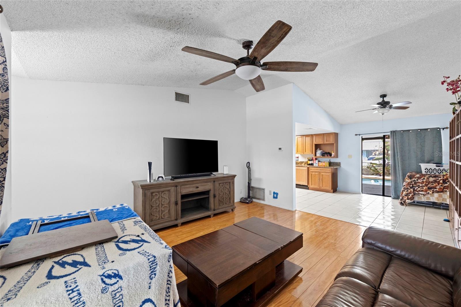 Image 5 of 27 For 3521 49th Street