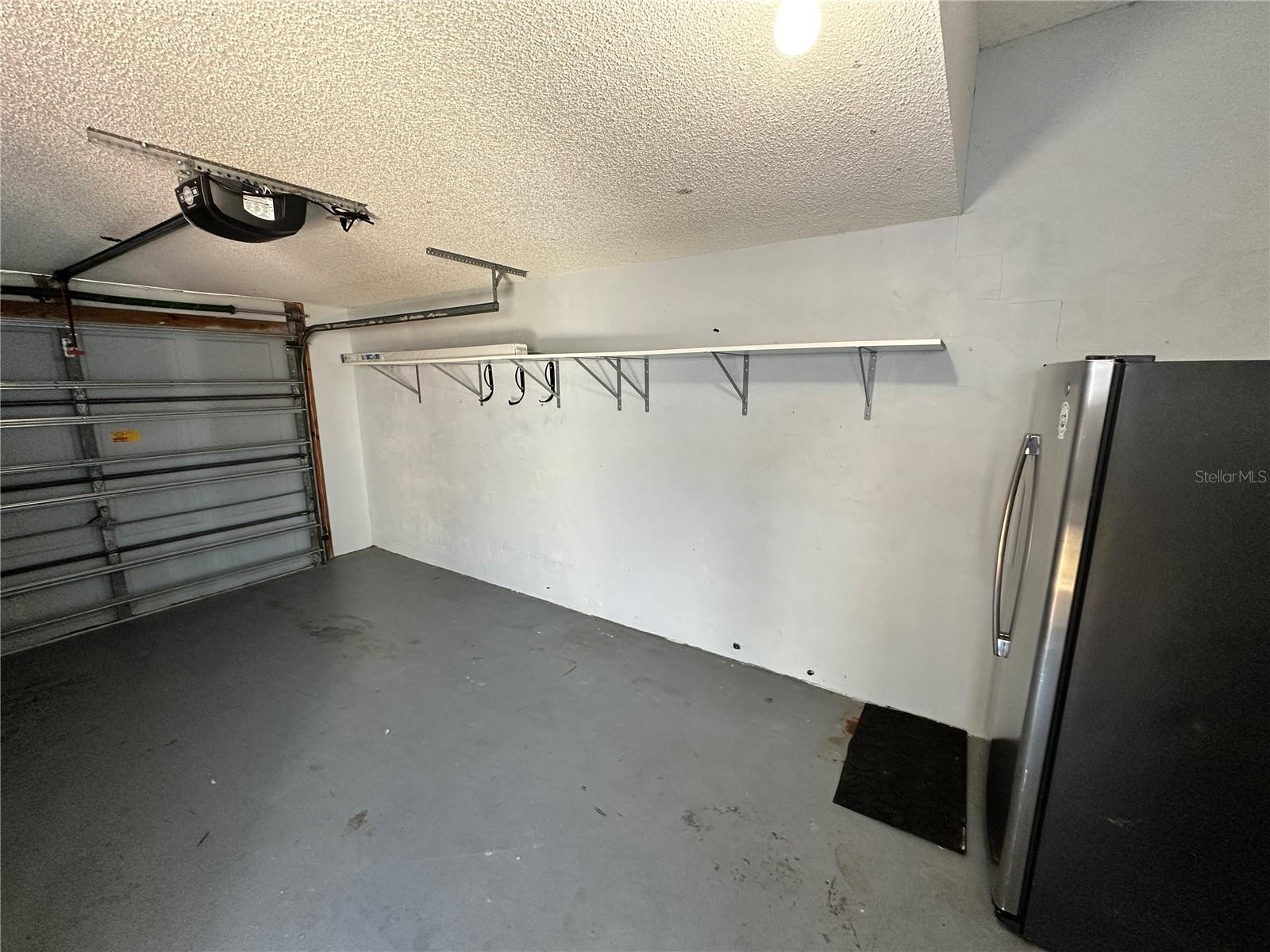 Image 26 of 39 For 864 Waterside Lane