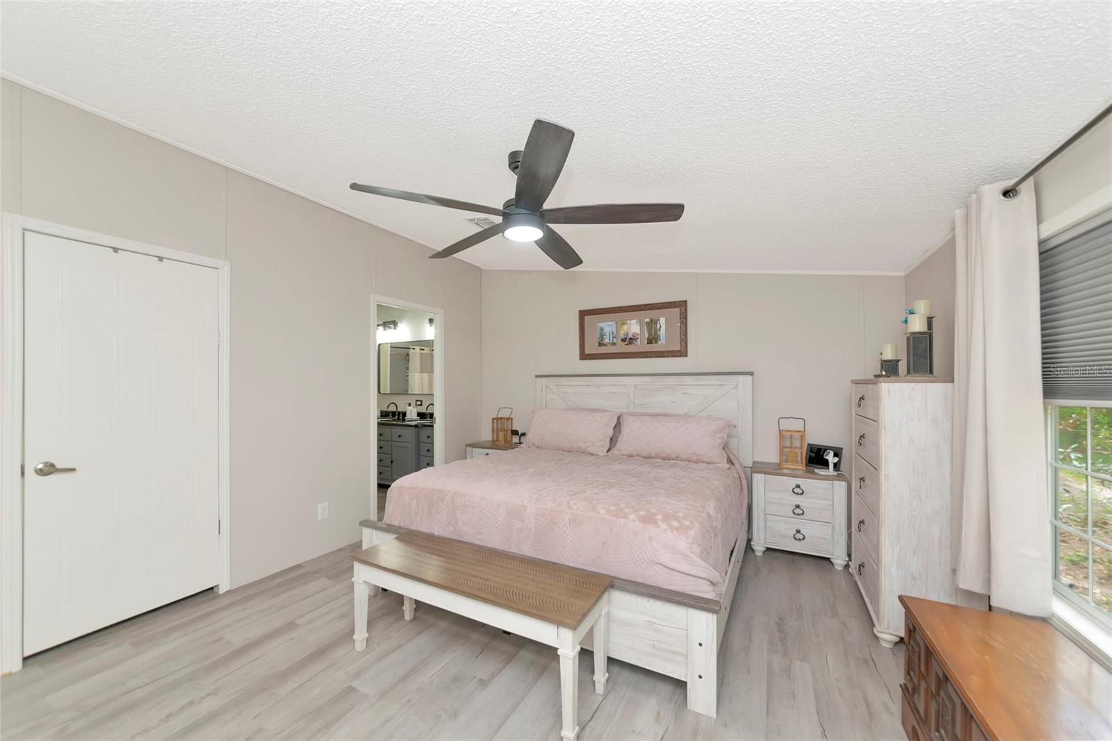 Listing photo id 21 for 32098 Singletary Road