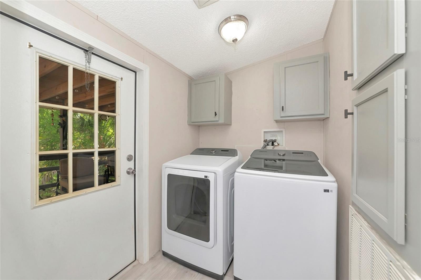 Listing photo id 35 for 32098 Singletary Road